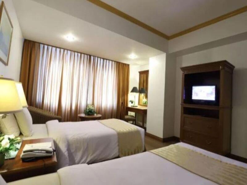 Tiara Oriental Hotel Makati City Luaran gambar