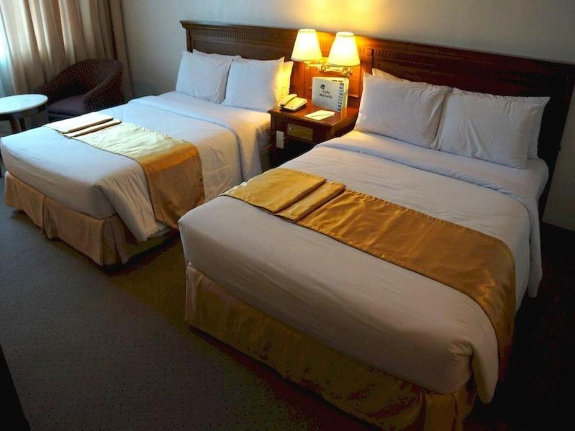 Tiara Oriental Hotel Makati City Luaran gambar