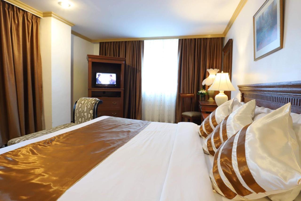Tiara Oriental Hotel Makati City Luaran gambar